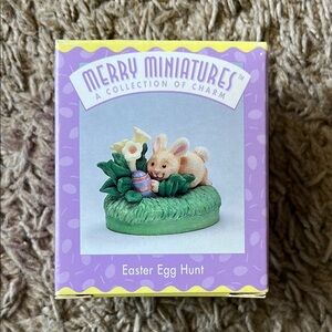 Merry Miniatures Easter Egg Hunt Figurine
